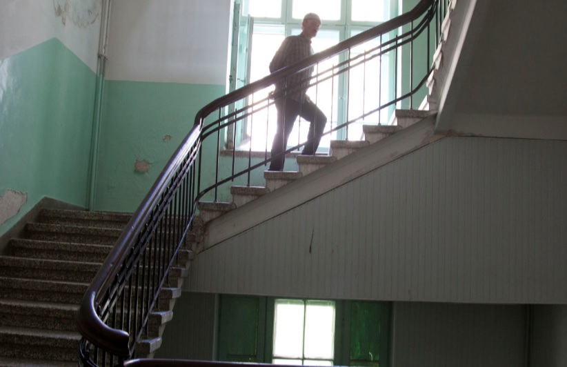 ზუგდიდის რეგიონული საავადმყოფოს ექთანი, ადგილი სადაც ესგ-მ პირველად დაიწყო მუშაობა 2006 წელს. „ყველაზე ხშირად დასმული შეკითხვა „არ გეშინია აქ მუშაობის?“ - მე ვპასუხობ - „არა, რასაკვირველია“ და ამის შემდეგ ვაწვდი მეტ ინფორმაციას ტუბერკულოზის შესახებ“.